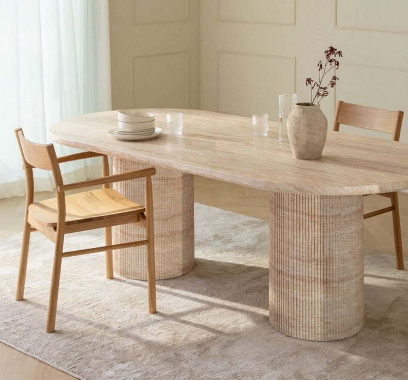 mesa-de-comedor-ovalada-220x100-cm-en-cemento-look-travertino-velia