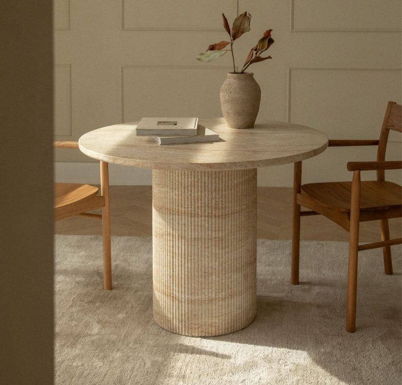 mesa-de-comedor-redonda-en-cemento-look-travertino-o100-cm-velia VV