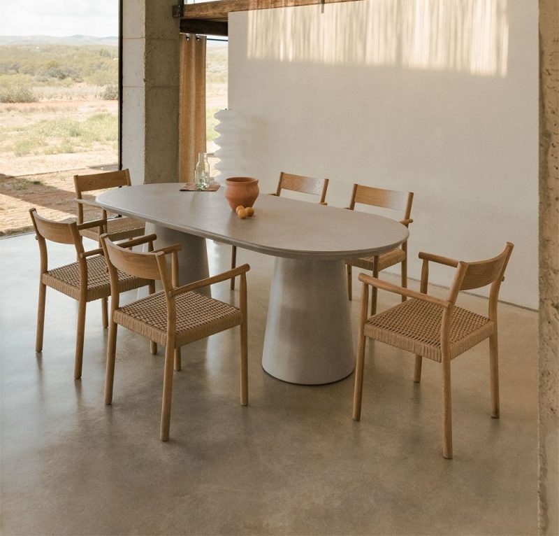 mesa-de-comedor-ovalada-en-cemento-220x95-cm-noemi AA