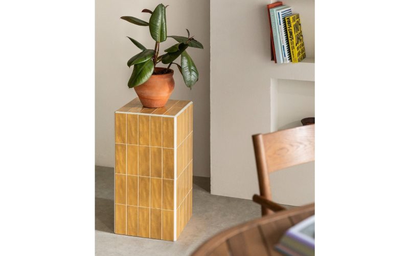 mesa-auxiliar-cuadrada-30x30-cm-en-cemento-y-azulejos-bongani-a